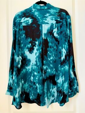Investments “Olivia” Teal & Black Abstract Print Blouse size 2X